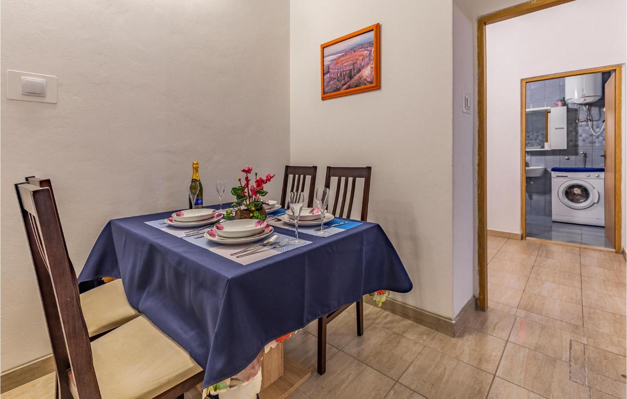 Amazing Apartment In Pula With Kitchen Zewnętrze zdjęcie