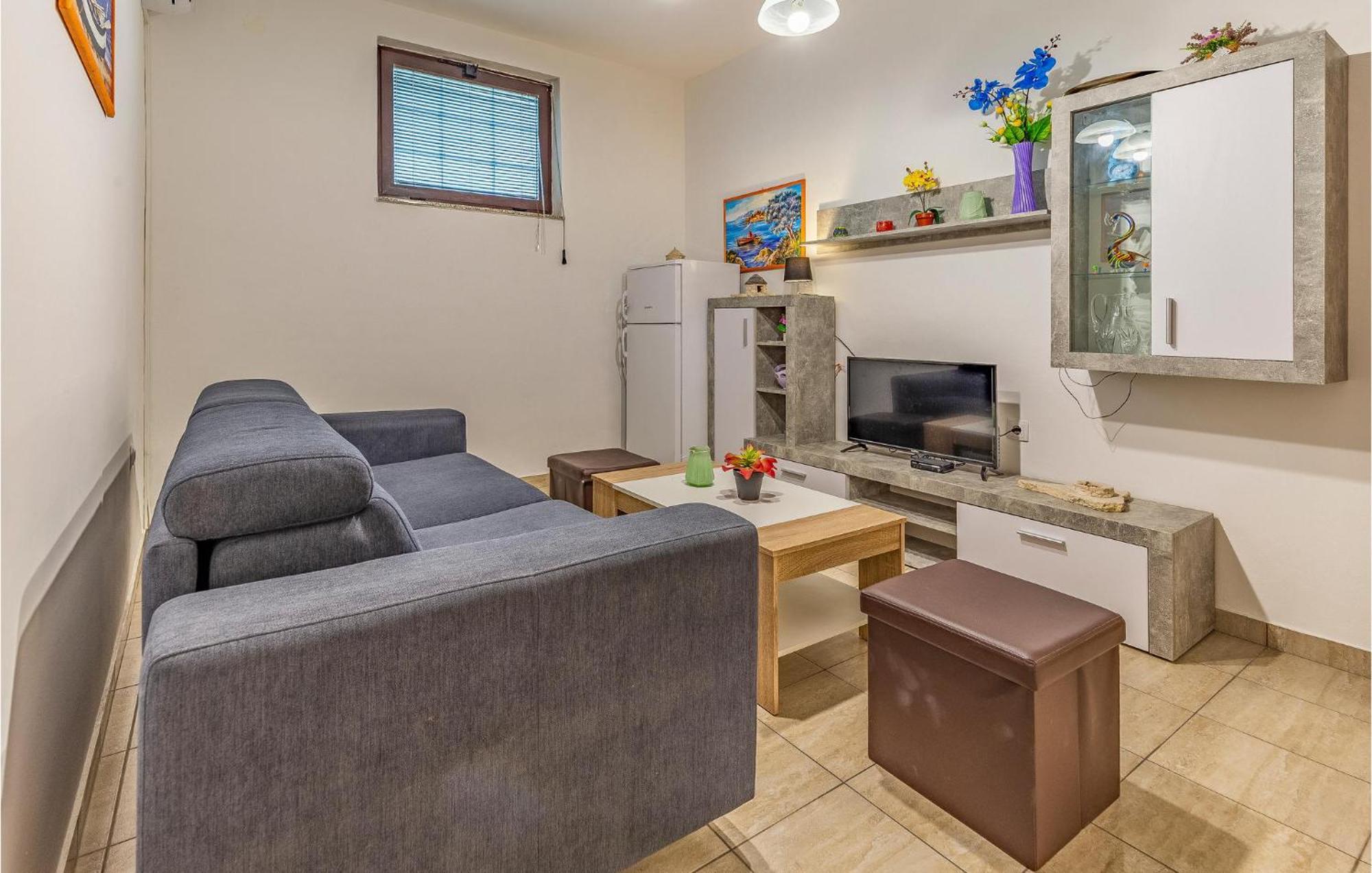 Amazing Apartment In Pula With Kitchen Zewnętrze zdjęcie